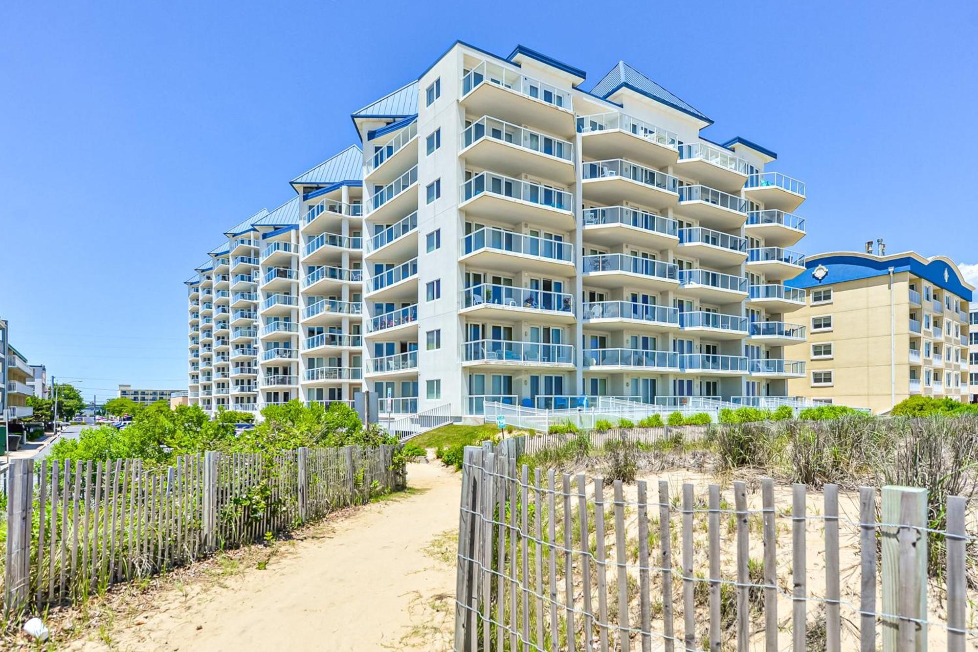 The Meridian Ocean City Room photo